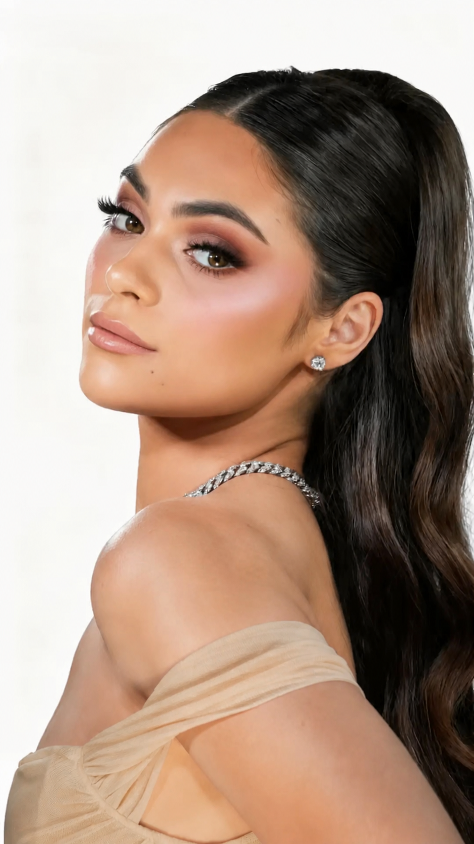 Naples_Model_Make_UP